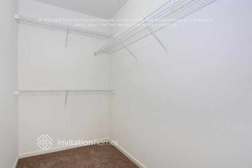 Building Photo - 416 Riverwalk Dr NW