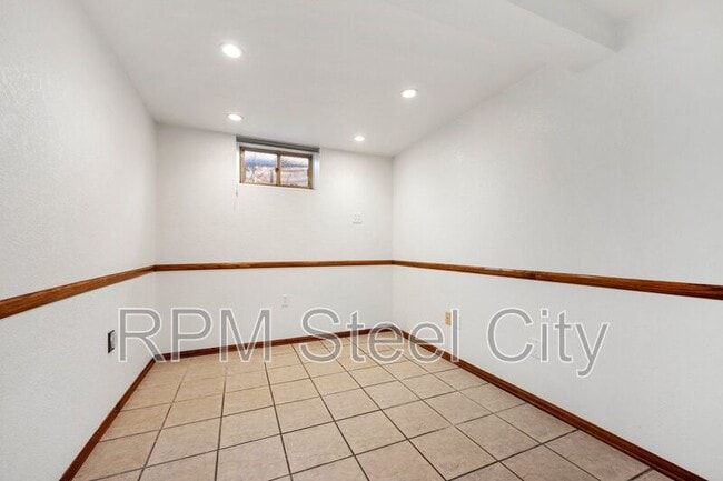 Building Photo - 1529 Alexander Cir