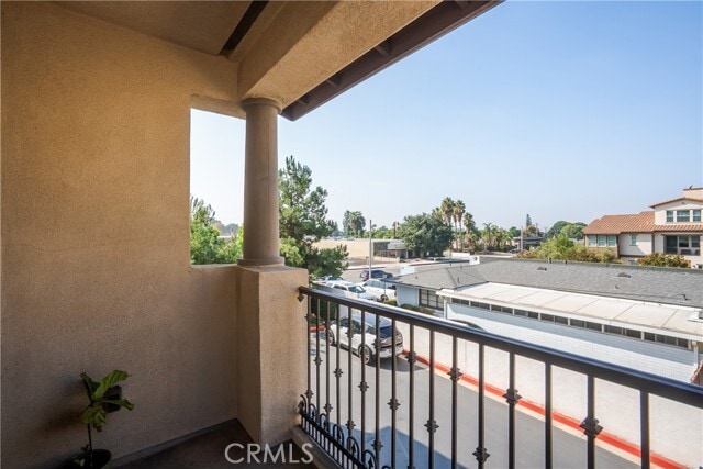 Building Photo - 545 W Foothill Blvd