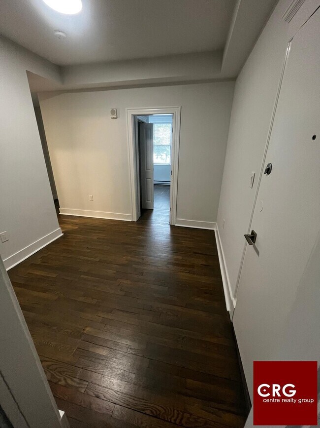 Building Photo - 81-83 Park Dr. Unit 1A