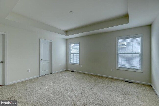 Building Photo - 336 Boxelder Dr