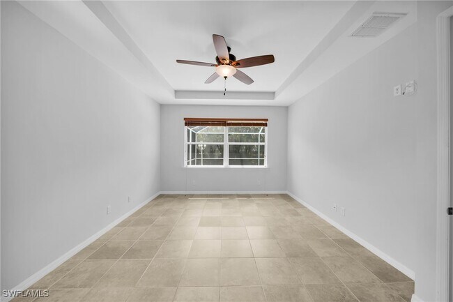 Building Photo - 271 Destiny Cir