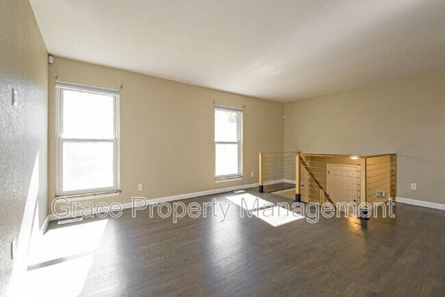 Building Photo - 1557 S Salida Way