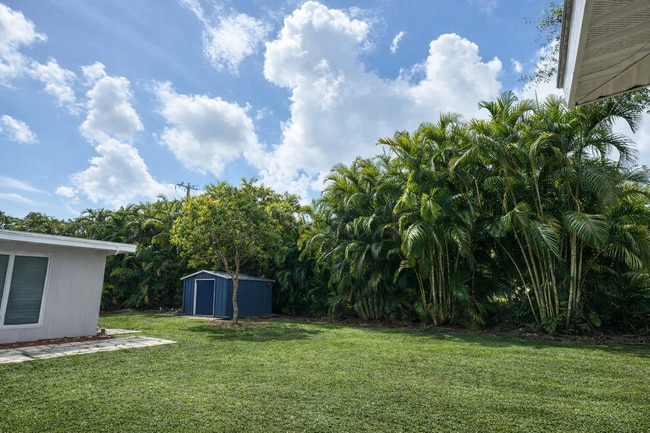 Building Photo - 1924 Coronado Rd