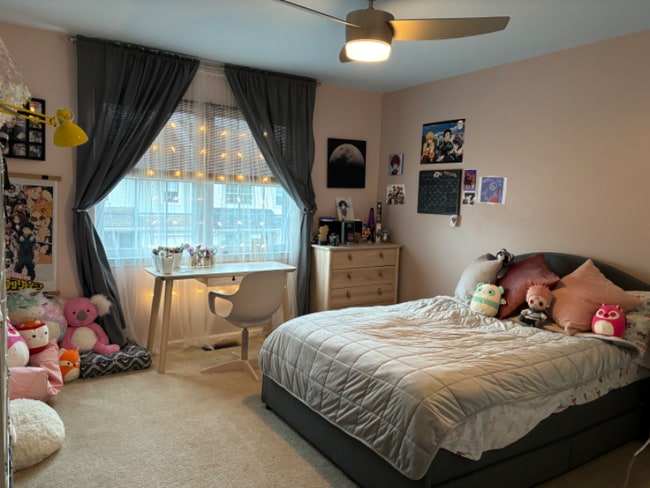 Building Photo - 3 E Ridge Mews