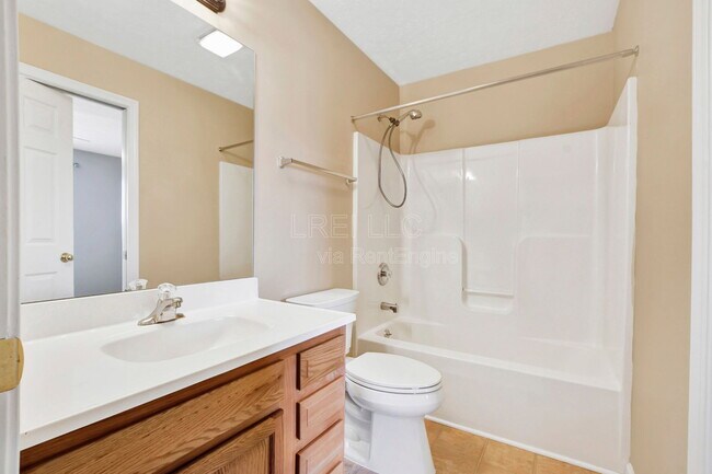 Building Photo - 414 Watkins Glen Way