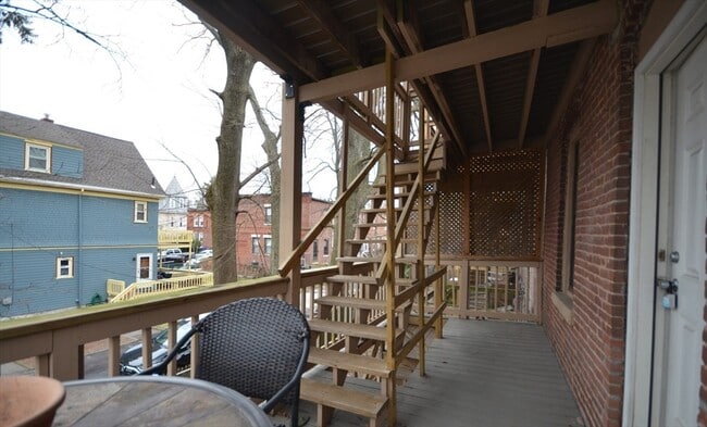 Building Photo - 60 Florida St