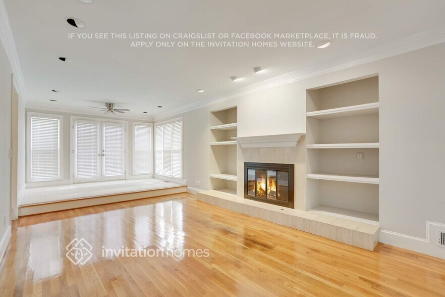Building Photo - 993 Tall Pine Ct SW