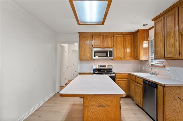 Building Photo - 344 Bedford Ct E