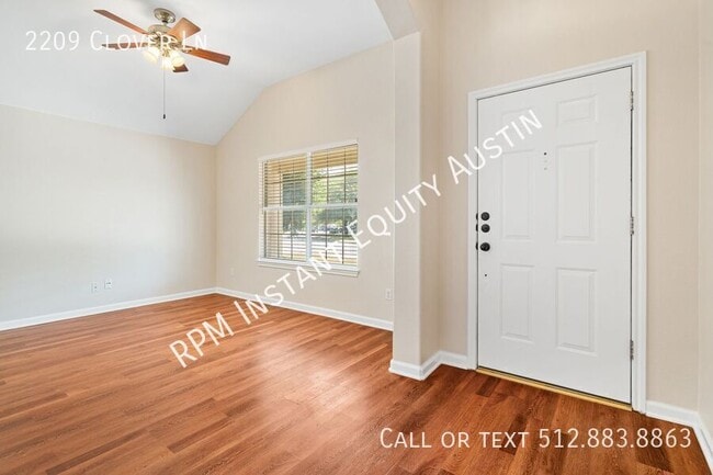 Building Photo - 2209 Clover Ln