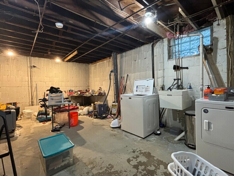 Laundry/Storage - 4009 France Ave S