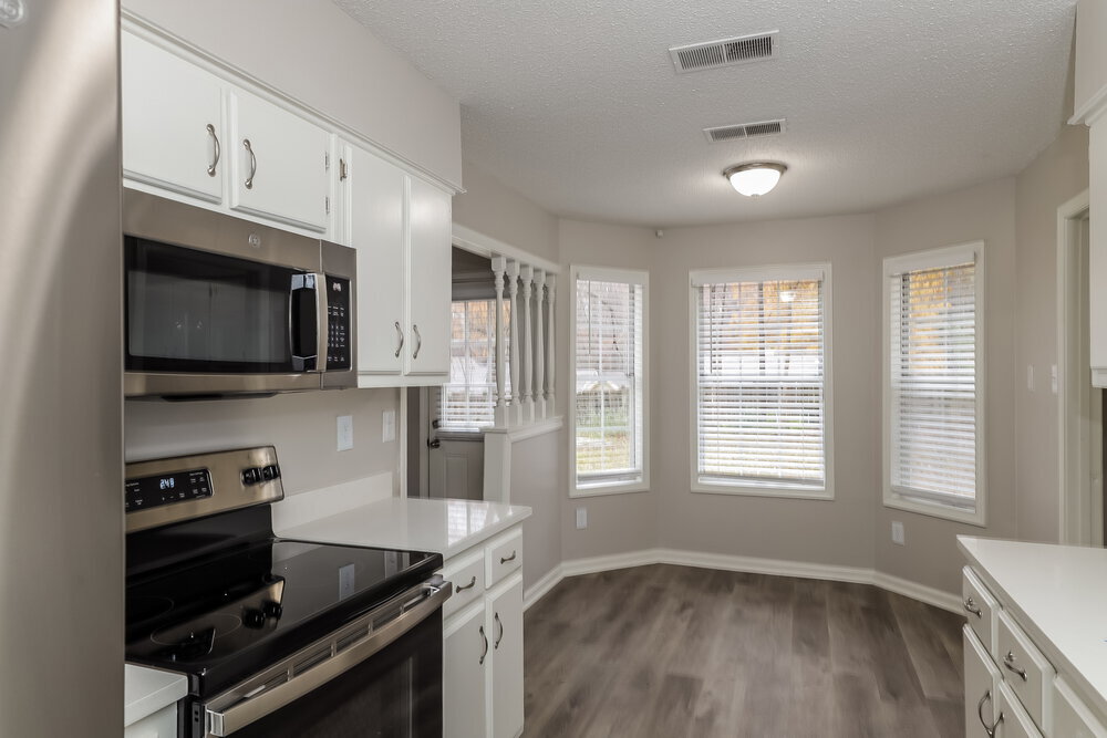 Building Photo - 5733 Crievewood Dr