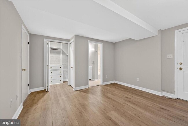 Building Photo - 2007 Kalorama Rd NW