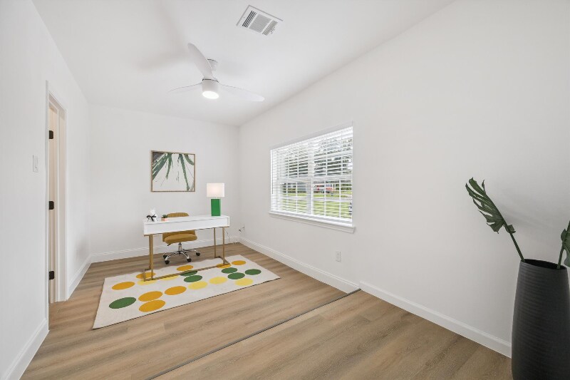 Building Photo - 9206 St Lo Rd