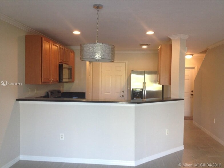 Building Photo - 9115 Chambers St