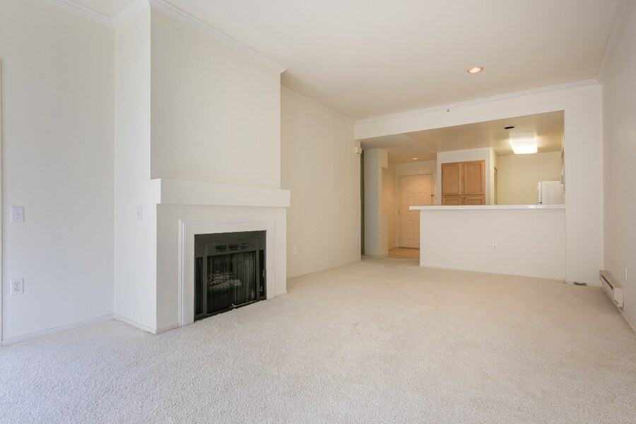 Building Photo - 320 Caldecott Ln