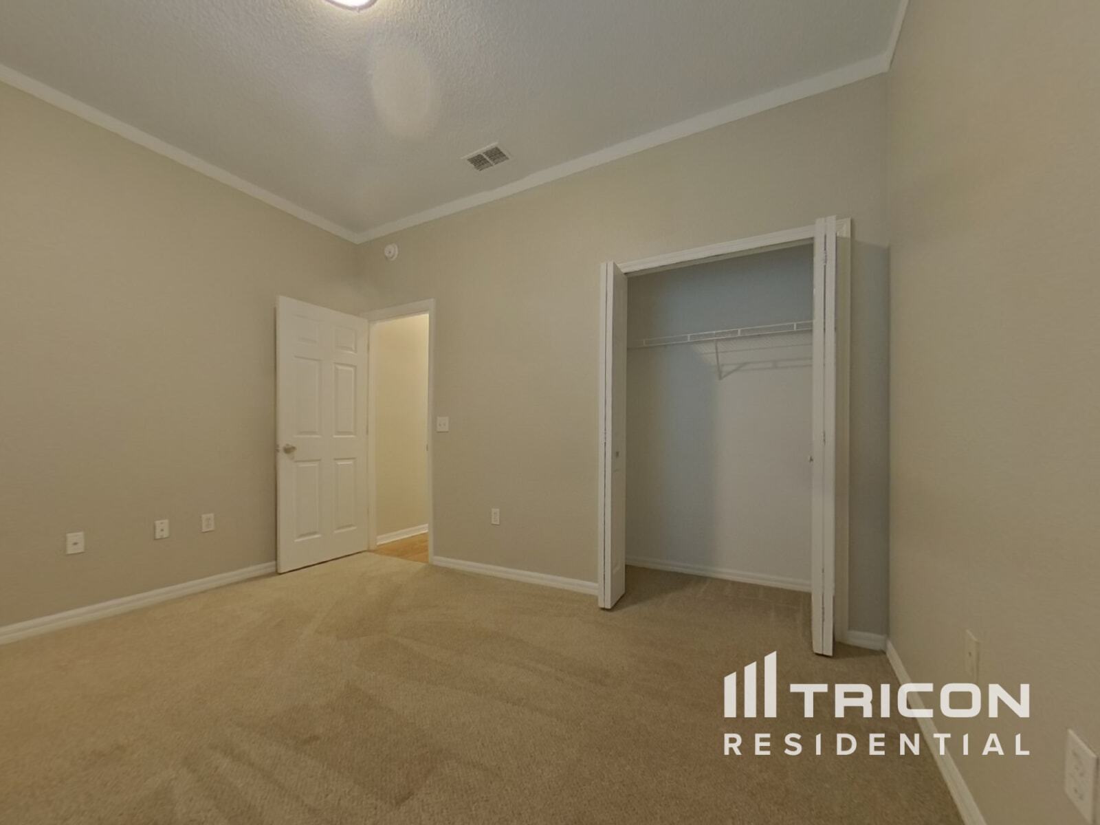 Building Photo - 1692 Brolga St