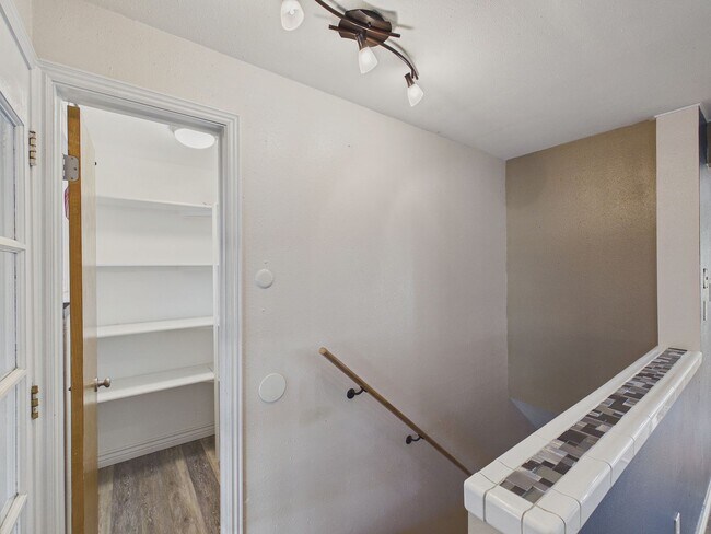 Building Photo - Gorgeous home in Westminster!