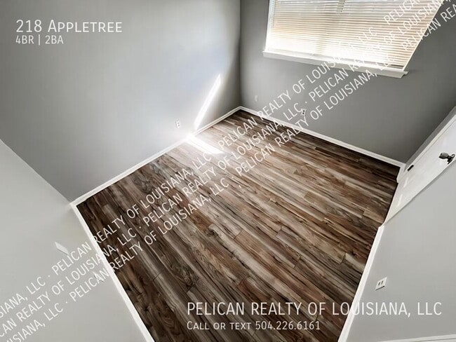 Building Photo - 218 Appletree-