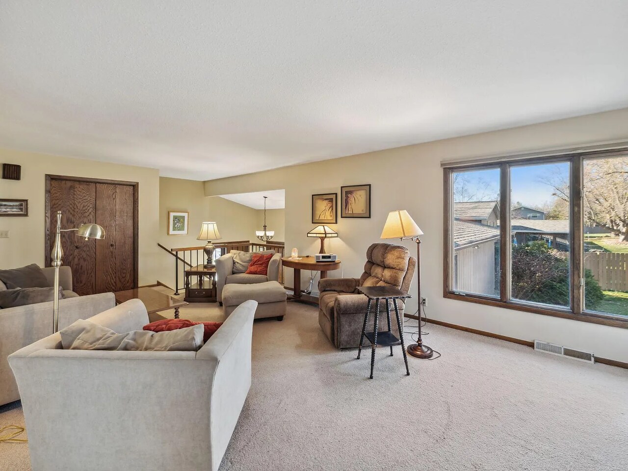 Building Photo - 1803 Chestnut Dr