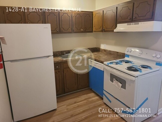 Building Photo - 1428 Baychester Ave