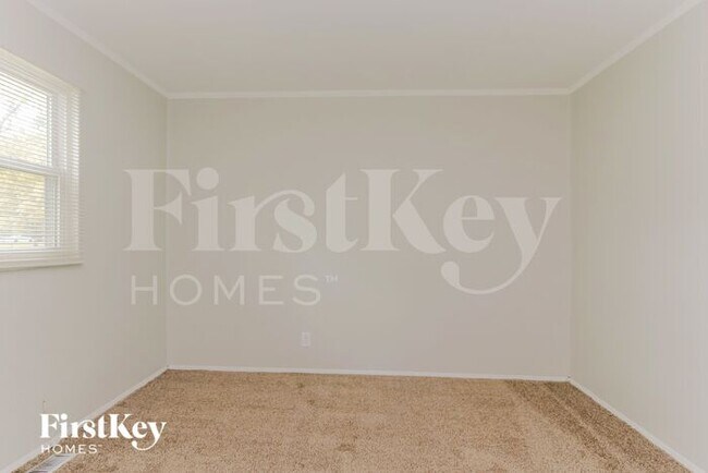 Building Photo - 6902 Echo Ln