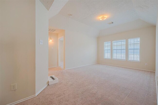 Building Photo - 14203 Torrey Village Dr
