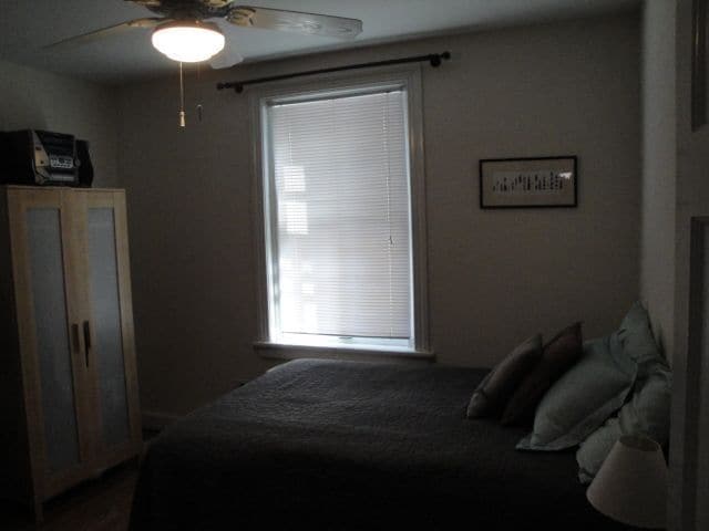 Building Photo - Beautiful 2 bedroom near west end Grove avenue apartment