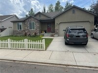 Building Photo - 236 Acord Way