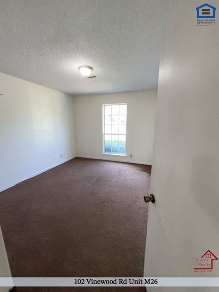 Building Photo - 102 Vinewood Rd