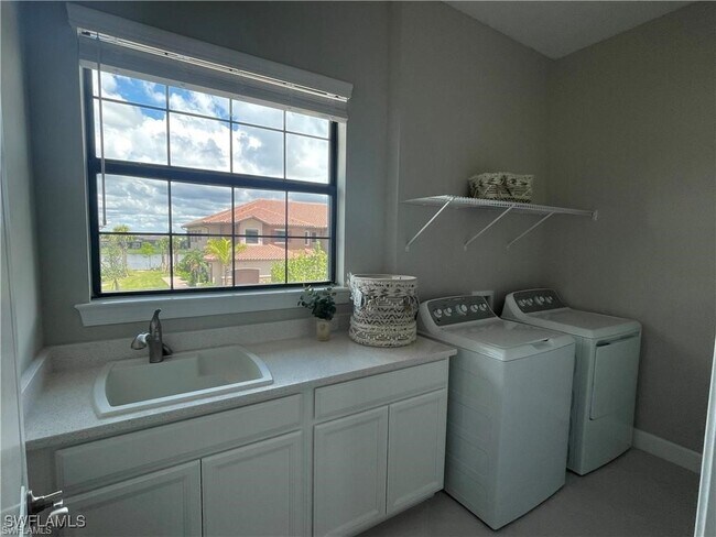 Building Photo - 15249 Zeno Wy