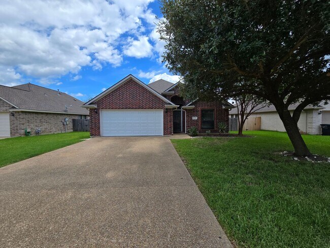 Building Photo - 806 Dove Landing Ave