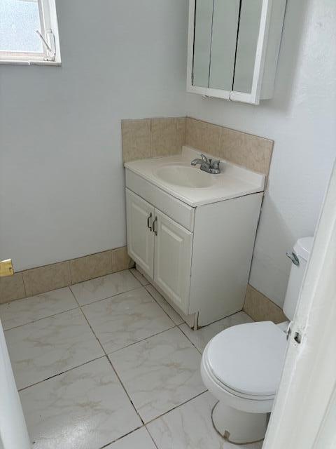 Building Photo - 5882 Bimini Cir E
