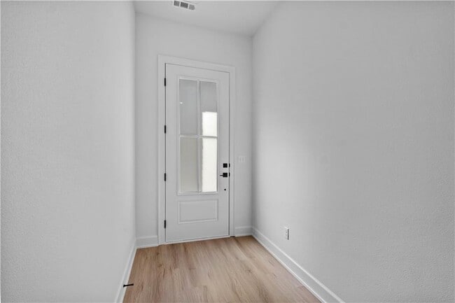 Building Photo - 1810 Peacock Rd