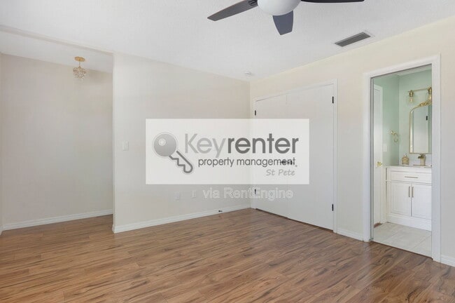 Building Photo - 1833 Clearbrooke Dr