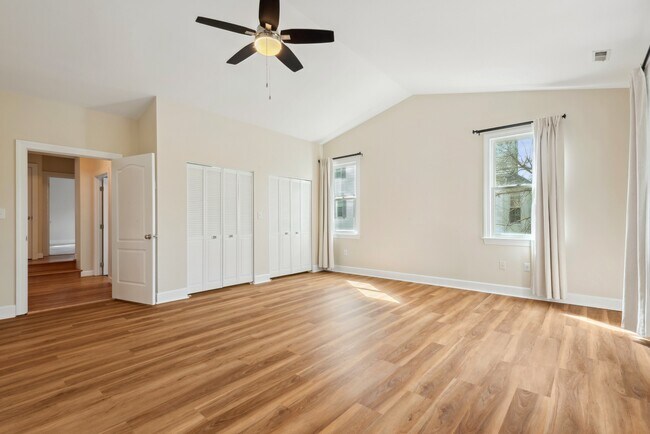 Building Photo - 317 W College Terrace