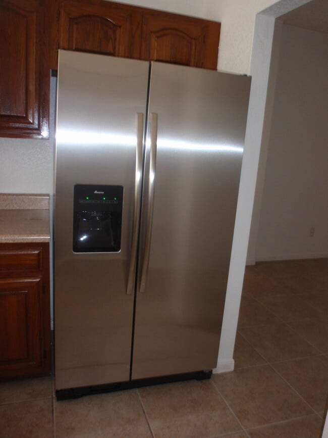 Building Photo - COMING SOON: Three Bedroom Home for Rent