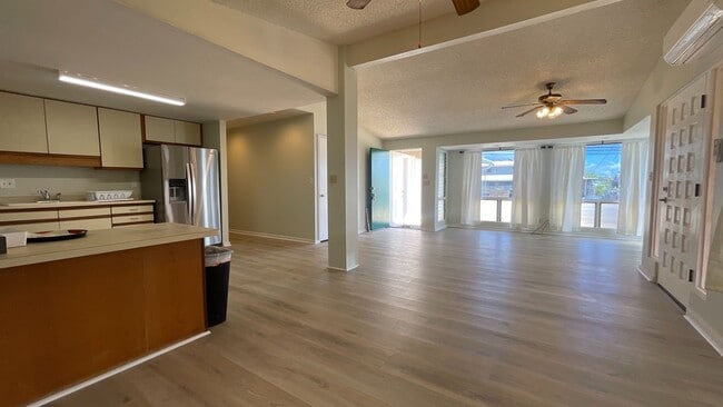 Primary Photo - Single Family Home in Lower Halawa Hts.