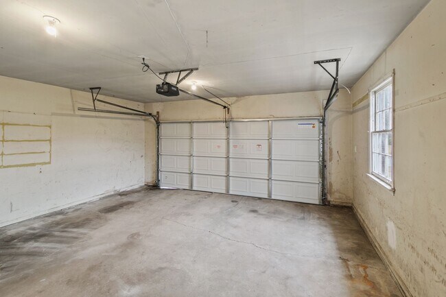 Building Photo - Fully Renovated 4 Bedroom Home in Homewood