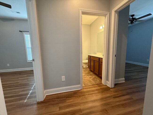 Building Photo - 145 Hardinberry St