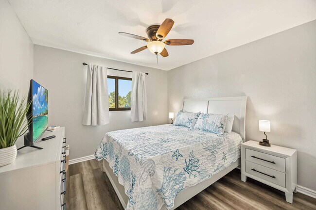 Building Photo - "Charming 2-Bed, 2-Bath Villa in Lake Shore Condominiums"
