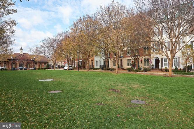 Building Photo - 1607A Potomac Greens Dr