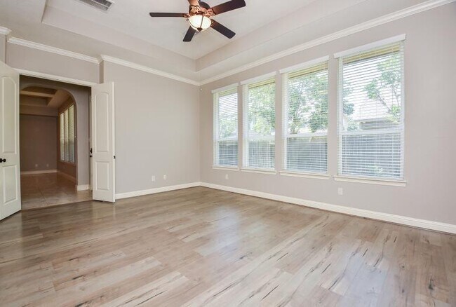 Building Photo - 6615 Rising Hills Ln