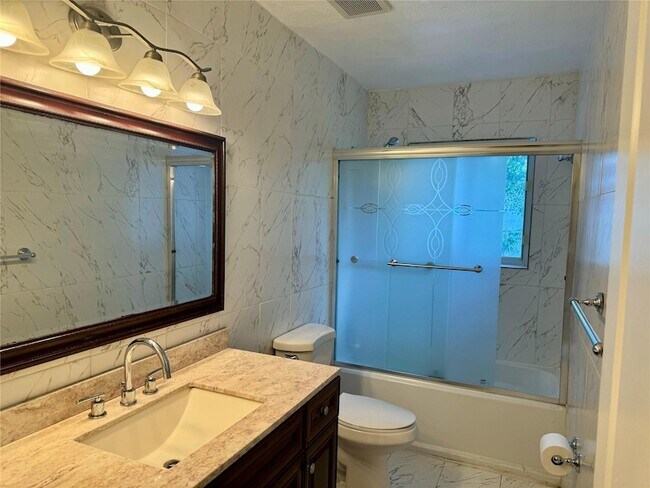 Building Photo - 6471 SW 27th Street