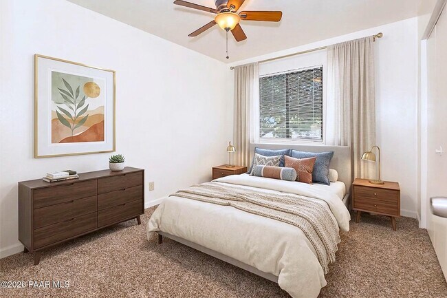 Building Photo - 8486 E Posse Cir