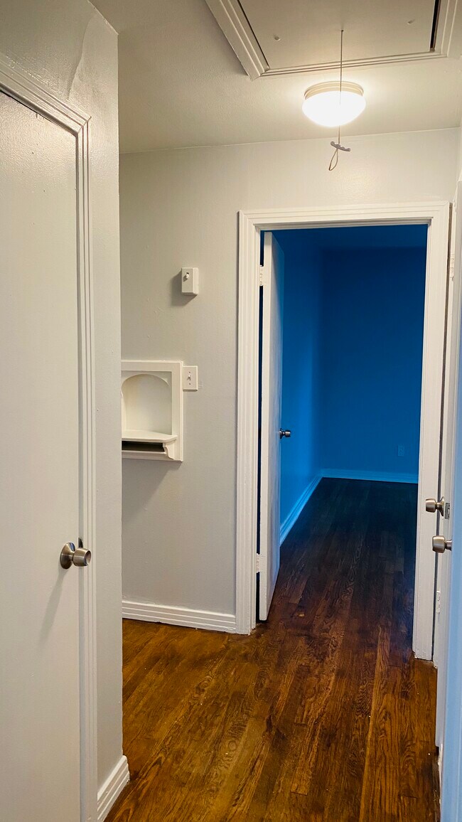 Hall way - 3826 Hawick Ln