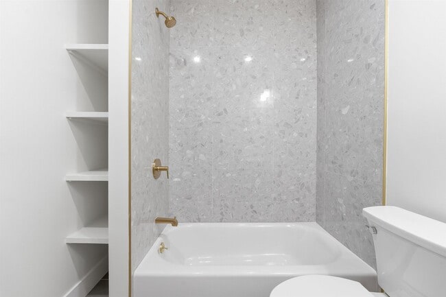 Building Photo - 25 Lembeck Ave