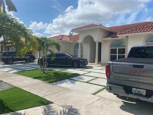 Building Photo - 14302 SW 15th St