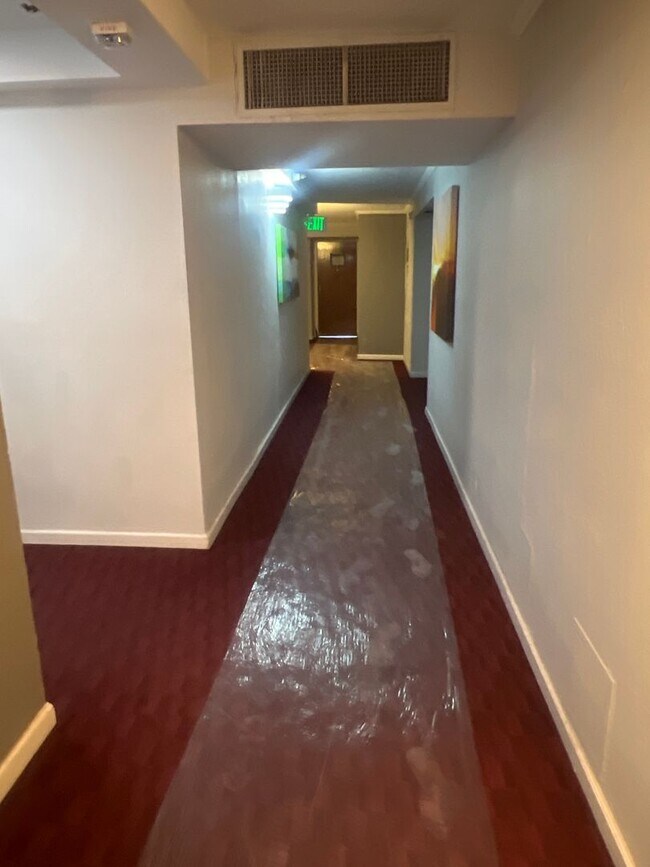 Building Photo - Downtown Reno studio available Arlington Towers