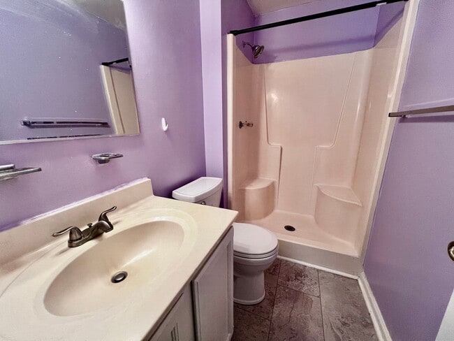 Building Photo - Bright First-Floor 2BR Condo—Pool & Amenities